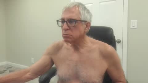 Snapshot of fitman999 chatting on 01-19-25, 02:47 Jon online show from 01-19-25, 02:47