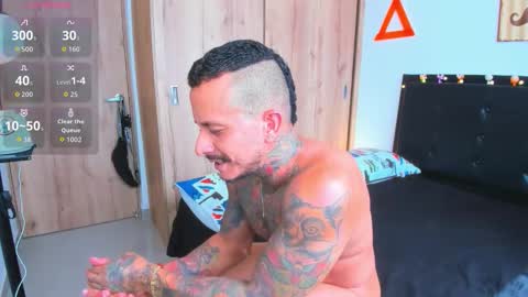 Elias Valencia online show from 11-10-25, 03:33