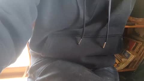 Snapshot of fiveforwilly1 chatting on 01-04-25, 11:22 Markus online show from 01-04-25, 11:22