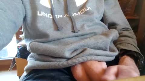 Snapshot of fiveforwilly1 chatting on 02-23-25, 02:25 Markus online show from 02-23-25, 02:25