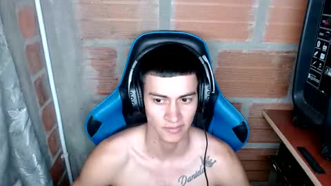 Snapshot of flacolatind chatting on 12-17-24, 02:55 FLACO online show from 12-17-24, 02:55