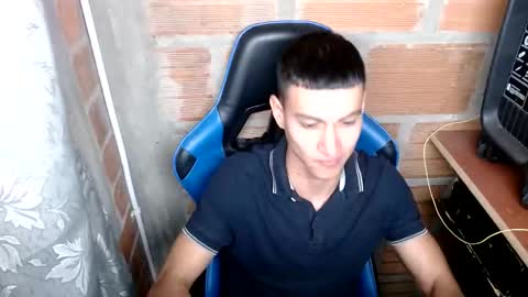 Snapshot of flacolatind chatting on 01-01-25, 12:11 FLACO online show from 01-01-25, 12:11