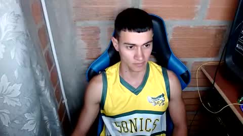 Snapshot of flacolatind chatting on 01-02-25, 02:43 FLACO online show from 01-02-25, 02:43