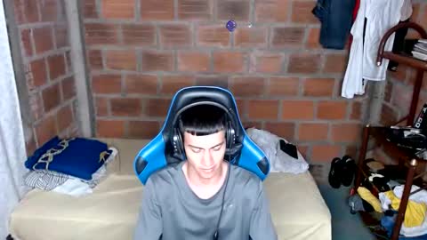 Snapshot of flacolatind chatting on 02-25-25, 02:47 FLACO online show from 02-25-25, 02:47