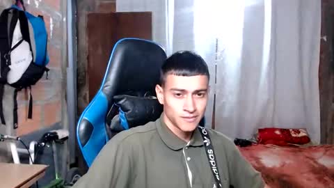 Snapshot of flacolatind chatting on 11-07-25, 01:05 FLACO online show from 11-07-25, 01:05