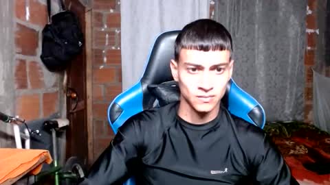 Snapshot of flacolatind chatting on 11-27-25, 02:13 FLACO online show from 11-27-25, 02:13