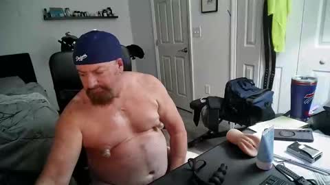 Snapshot of flaguy3233 chatting on 01-05-25, 08:32 Florida guy online show from 01-05-25, 08:32