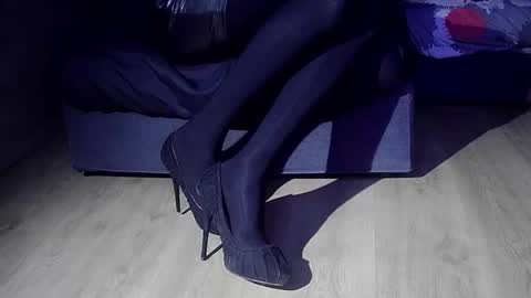 Snapshot of flakoyflaki chatting on 10-17-25, 08:33 flakoyflaki online show from 10-17-25, 08:33