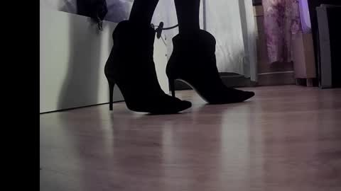 Snapshot of flakoyflaki chatting on 10-18-25, 09:26 flakoyflaki online show from 10-18-25, 09:26