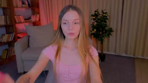 Snapshot of flamy_kitty chatting on 07-12-26, 08:16 Andy online show from 07-12-26, 08:16