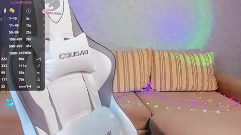 Snapshot of flamystar chatting on 03-12-25, 03:57 Yana online show from 03-12-25, 03:57