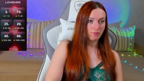 Snapshot of flamystar chatting on 10-21-25, 01:17 Yana online show from 10-21-25, 01:17