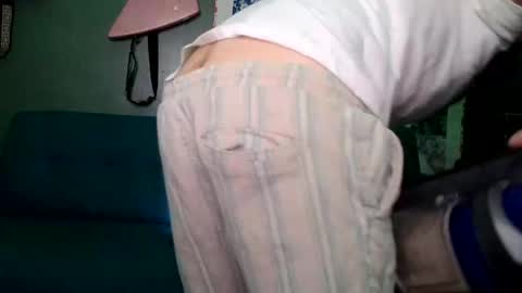 Flannel Dong online show from 11-25-25, 06:57