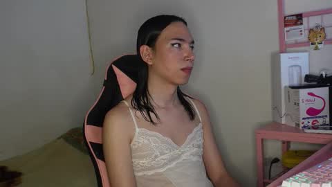 Snapshot of flaream_angel chatting on 11-04-25, 05:12 Alexa online show from 11-04-25, 05:12