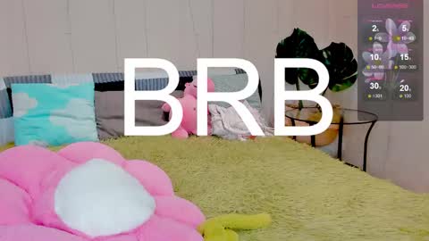 Snapshot of flatter_shy chatting on 11-08-25, 09:31 Diana online show from 11-08-25, 09:31