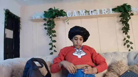 Snapshot of flavia_cruz chatting on 05-13-26, 12:13 Flavia online show from 05-13-26, 12:13