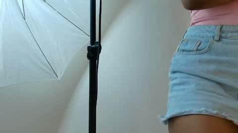 Snapshot of flavia_cruz chatting on 05-18-26, 12:22 Flavia online show from 05-18-26, 12:22