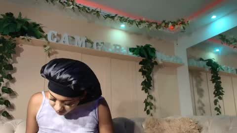 Snapshot of flavia_cruz chatting on 05-20-26, 12:33 Flavia online show from 05-20-26, 12:33
