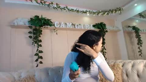 Snapshot of flavia_cruz chatting on 05-25-26, 12:44 Flavia online show from 05-25-26, 12:44