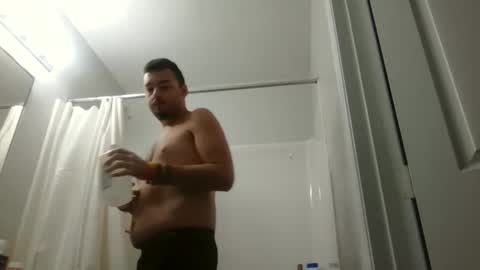 Snapshot of flboyz chatting on 10-11-25, 05:33 The Rain-Bro online show from 10-11-25, 05:33