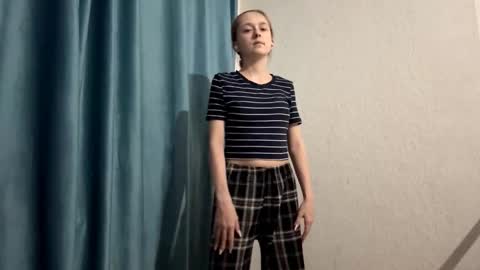 Emma online show from 02-25-26, 01:26