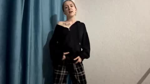 Emma online show from 03-11-26, 08:26