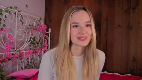 Snapshot of fletahargenrader chatting on 11-10-25, 01:32 Amina online show from 11-10-25, 01:32