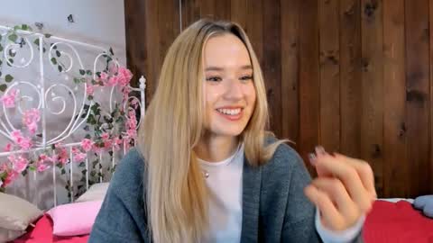 Snapshot of fletahargenrader chatting on 11-12-25, 03:12 Amina online show from 11-12-25, 03:12