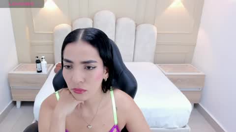   FLEUR   online show from 04-23-26, 12:15