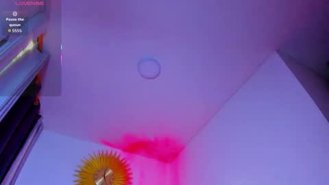 Flex Taylor  online show from 12-15-25, 10:03