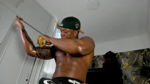 Flex Taylor  online show from 04-27-26, 04:38