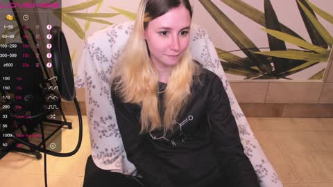 FlexiMona online show from 01-25-25, 03:52