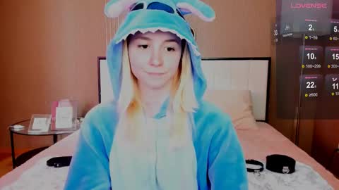 FlexiMona online show from 10-24-25, 08:44