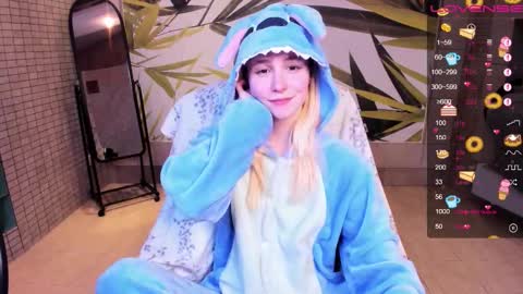 Snapshot of fleximona chatting on 02-01-26, 09:57 FlexiMona online show from 02-01-26, 09:57