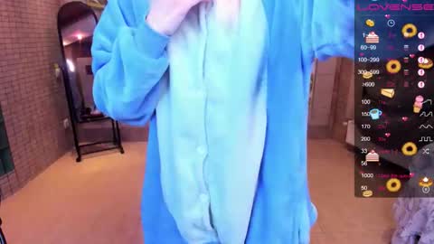 Snapshot of fleximona chatting on 03-08-26, 09:18 FlexiMona online show from 03-08-26, 09:18