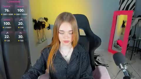 Flexyfoxy online show from 02-28-26, 04:19