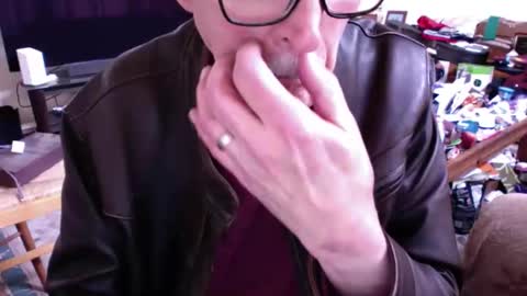 Snapshot of flip4u chatting on 11-17-25, 08:03 flip4u online show from 11-17-25, 08:03