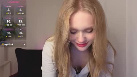 Snapshot of flirtypixy chatting on 09-25-25, 10:57 Polly online show from 09-25-25, 10:57