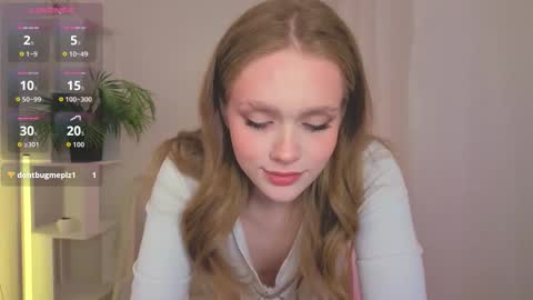 Snapshot of flirtypixy chatting on 09-29-25, 10:47 Polly online show from 09-29-25, 10:47