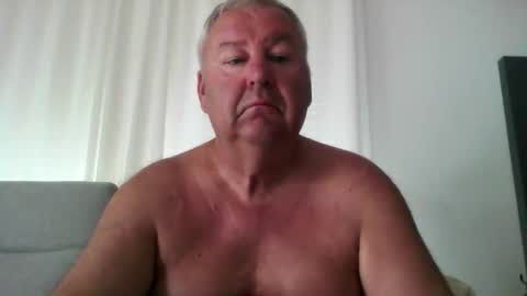 flo221222 online show from 06-02-26, 02:19