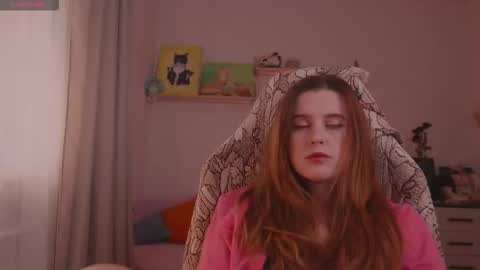 Snapshot of flonodo chatting on 11-26-25, 01:34 Eliza online show from 11-26-25, 01:34