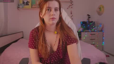 Snapshot of flonodo chatting on 01-14-26, 10:32 Eliza online show from 01-14-26, 10:32