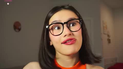 Snapshot of floralmuse chatting on 11-01-25, 04:03 Viola online show from 11-01-25, 04:03