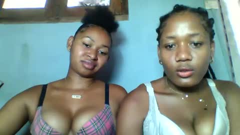 florencia011 online show from 02-23-25, 11:33