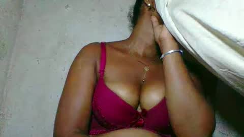 florencia011 online show from 04-21-26, 06:20