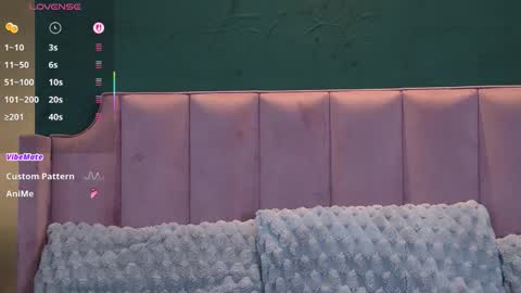 Vanessa online show from 09-30-25, 04:50