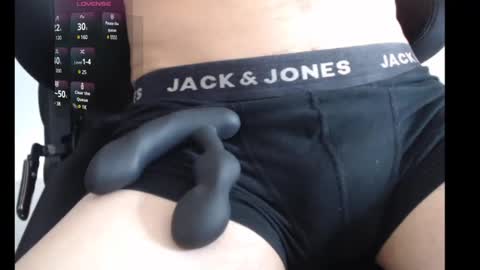 Snapshot of flow69flow chatting on 02-04-25, 12:33 flow69flow online show from 02-04-25, 12:33