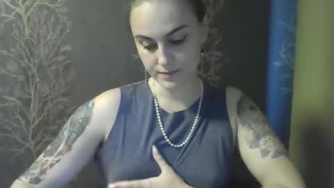 Snapshot of flower_bluee chatting on 05-24-26, 01:05 Ambika 3 online show from 05-24-26, 01:05