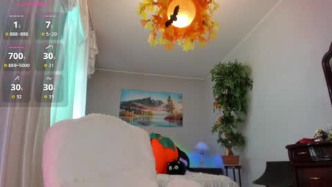 Nicole online show from 10-18-25, 04:04