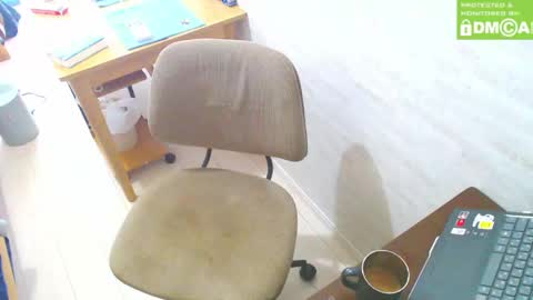 flowerbox online show from 02-15-25, 06:02